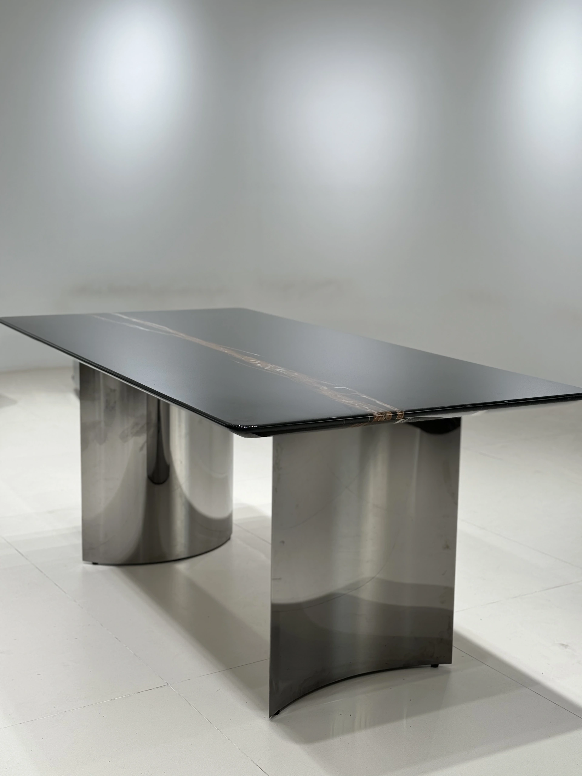 DT-608 Dining table
