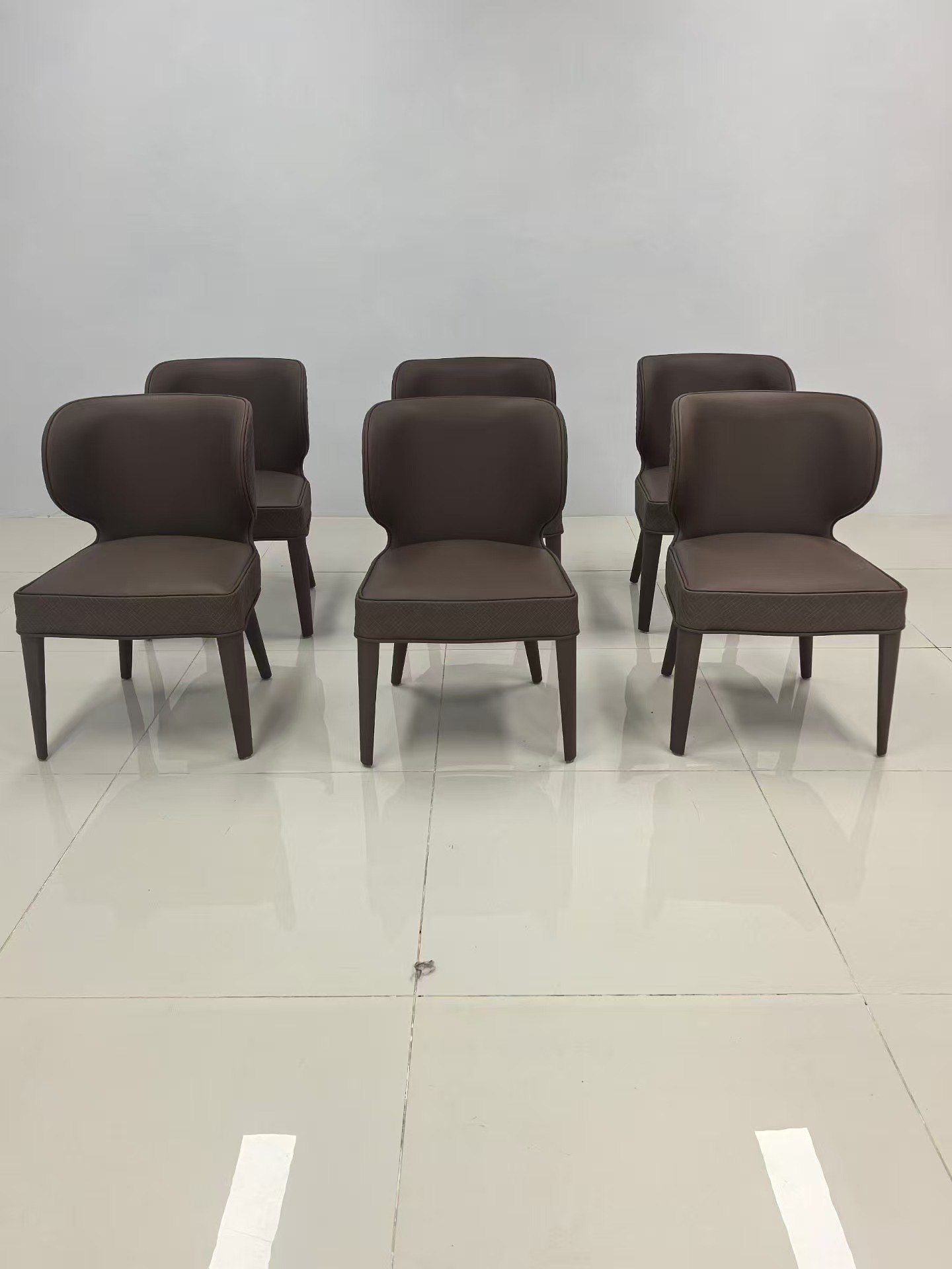 Double-fabric curved backrest dining chair