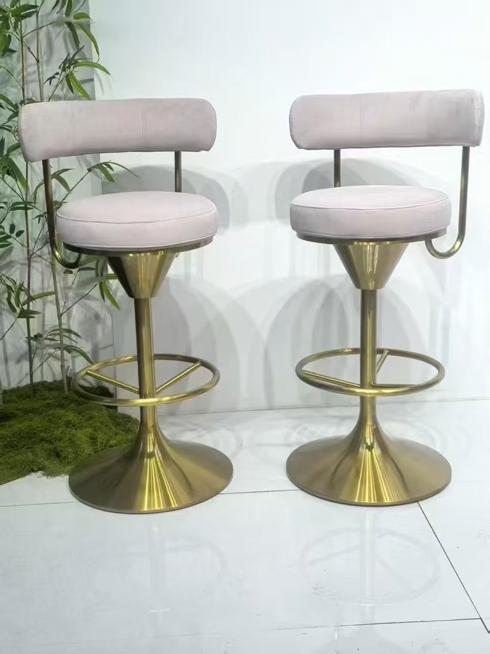 Light vermicelli horizontal strip backrest bar chair
