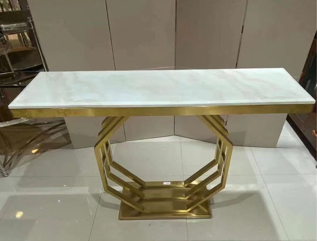 Multi-layer geometric stainless steel vestibule